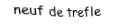 Je suis une carte à jouer. Je suis entre le huit et le dix, je suis noir mais pas de pique.